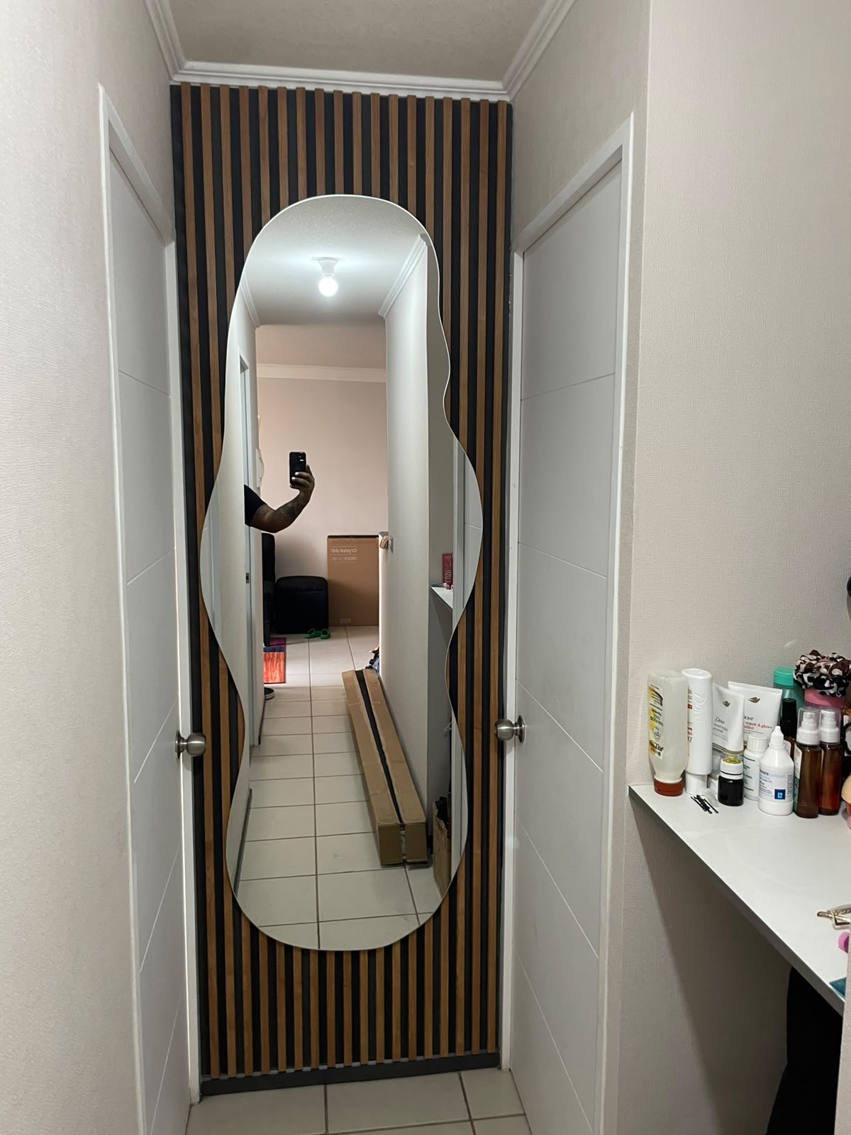 Instalación de espejos+wall panell